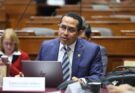“Sin plata no hay elecciones: JNE advierte que alcaldes y gobernadores podrían quedarse en el poder por falta de presupuesto.”